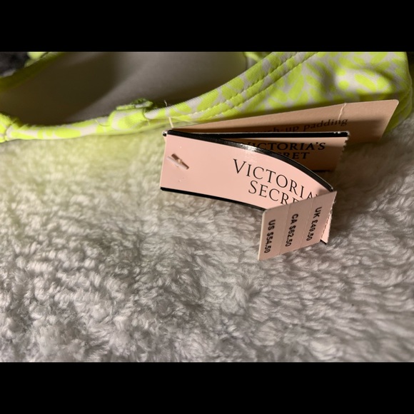 Victoria secret 2 piece swimsuit - Picture 4 of 4